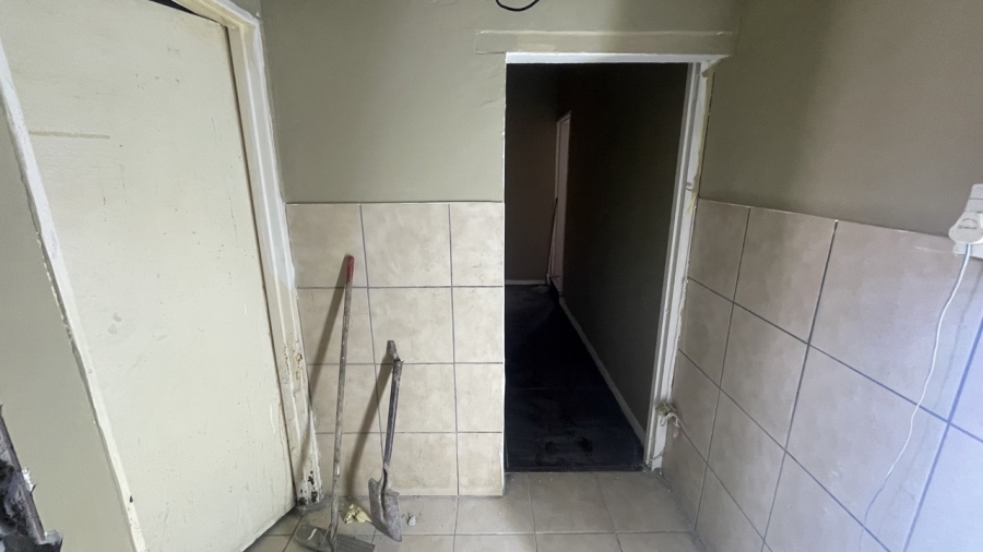 To Let commercial Property for Rent in Diep River Western Cape